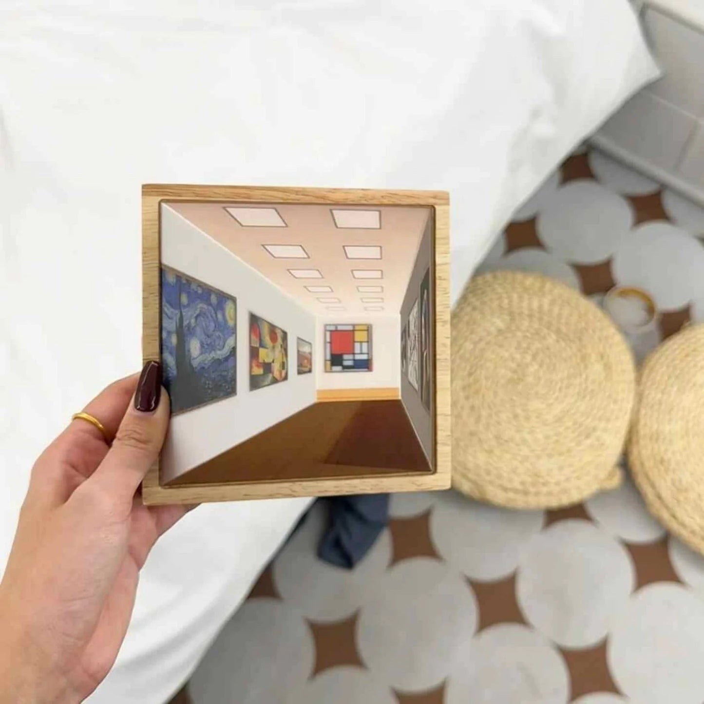 3D Naked Eye Vision Night Light Wall Lamp WEM Support (www.WEM.support)