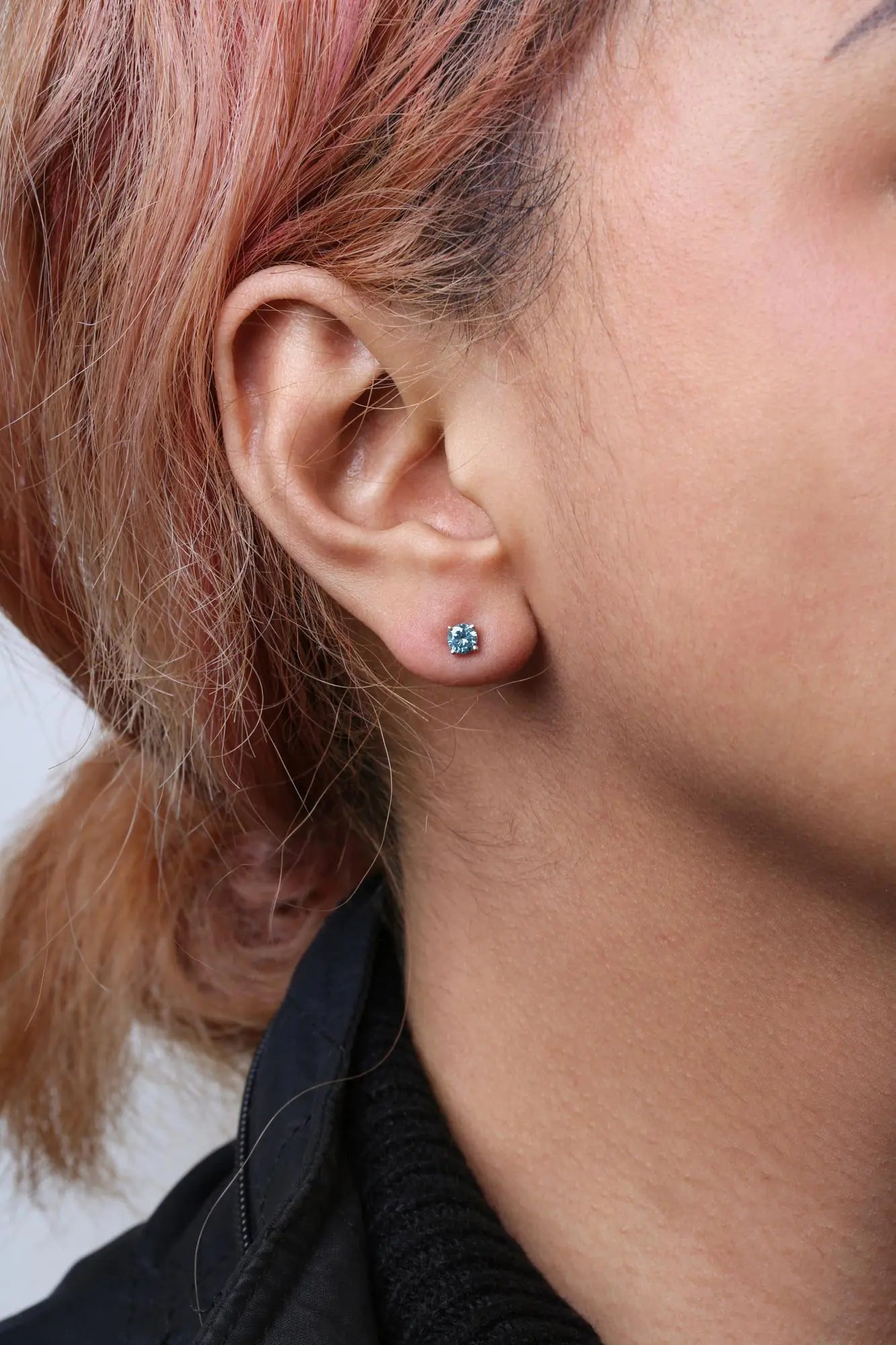 14K Gold 1/2 Cttw Aqua Blue Diamond Screw-Back 4-Prong Classic Stud Earrings (Color Treated, I2-I3) WEM Support (www.WEM.support)