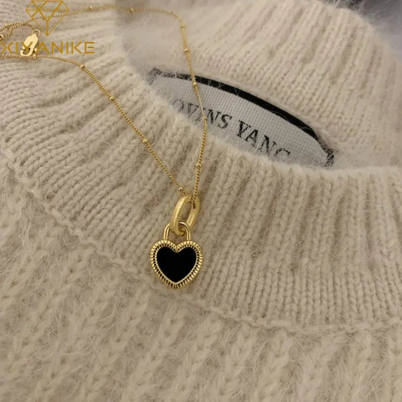 Vintage Double-Sided Heart Pendant Necklace WEM Support (www.WEM.support)