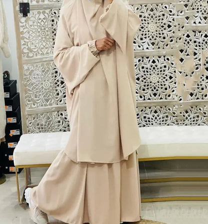Women's Middle East Dubai Robe Dress Suit WEM Support (www.WEM.support)