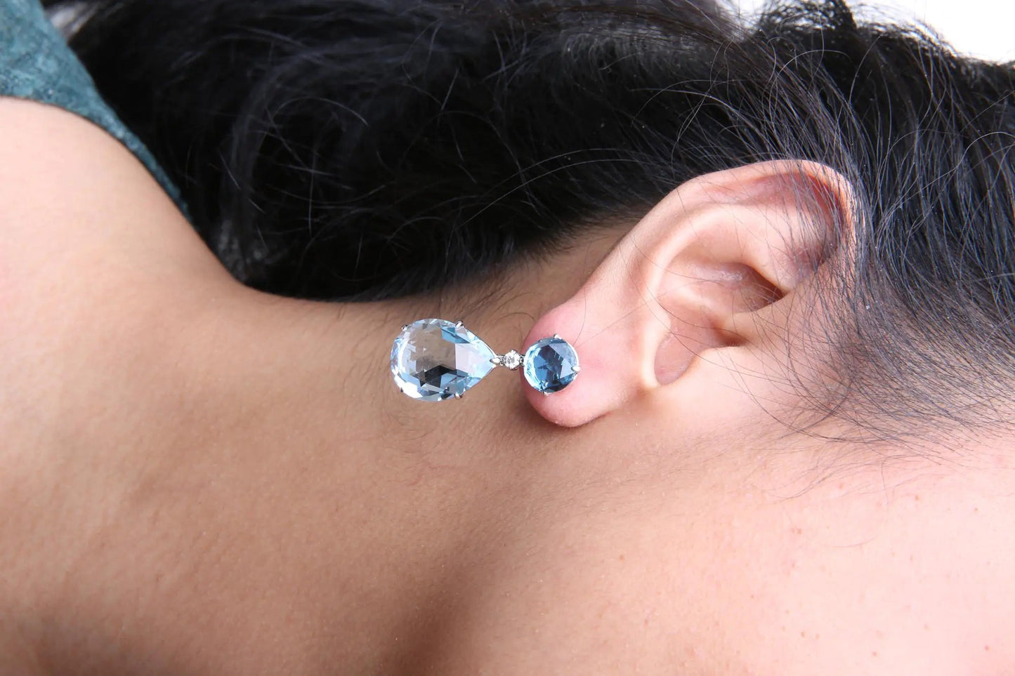 18K White Gold 1/5 Cttw Diamond with Round London Blue Topaz and 20 x 15mm Pear Cut Sky Blue Topaz Gemstone Dangle Earring (G-H Color, SI1-SI2 Clarity) WEM Support (www.WEM.support)