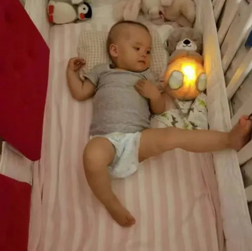 Urso de Pelúcia Companheiro de Sono para Bebês com Música e Luz WEM Support (www.WEM.support)