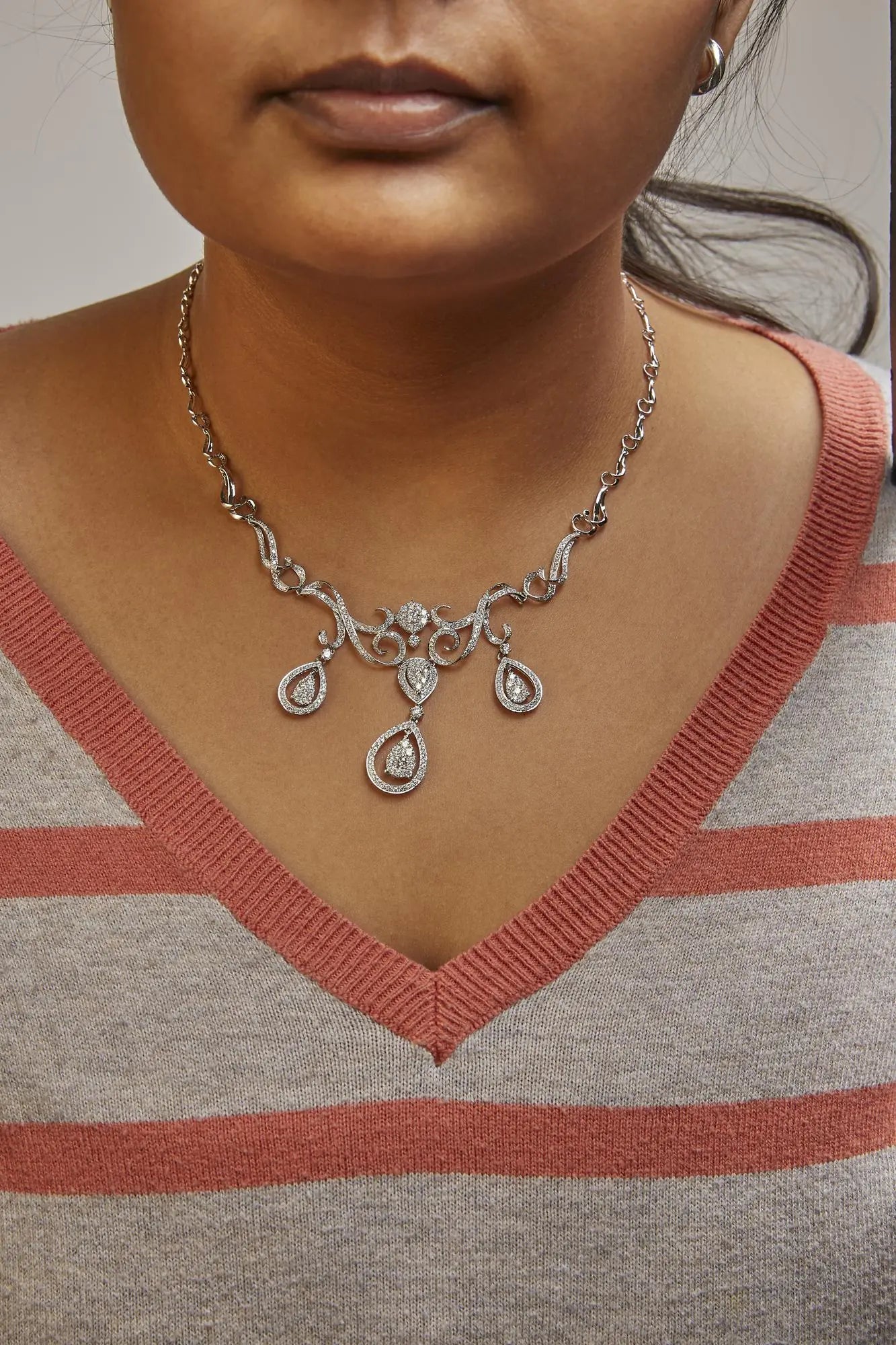 14K White Gold 3 1/2 Cttw Diamond Statement Drop and Dangle Necklace (G-H Colors, SI1-SI2 Clarity) WEM Support (www.WEM.support)