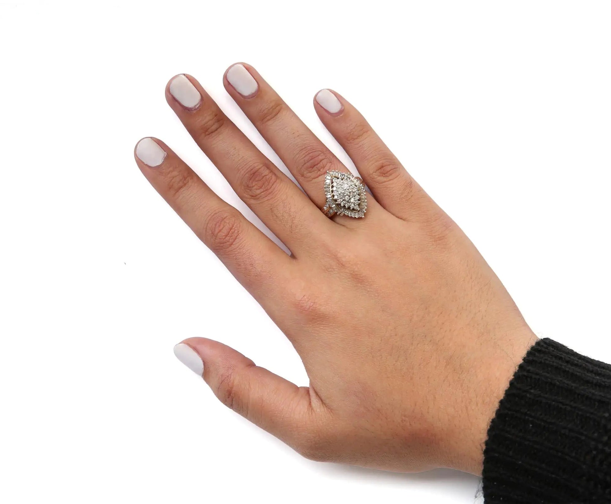 10K Yellow Gold 1.0 Cttw Round and Baguette-Cut Diamond Cluster Ring (I-J Color, SI2-I1 Clarity) WEM Support (www.WEM.support)
