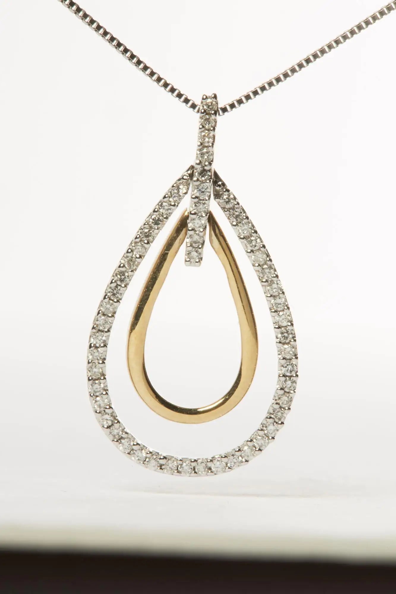14K Two-Tone Gold Round Cut Diamond Double Burst Pendant Necklace (1/4 cttw, H-I Color, SI2-I1 Clarity) WEM Support (www.WEM.support)