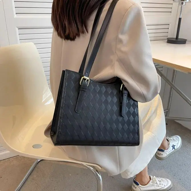 Underarm Bag Large Capacity Versatile HejK.com