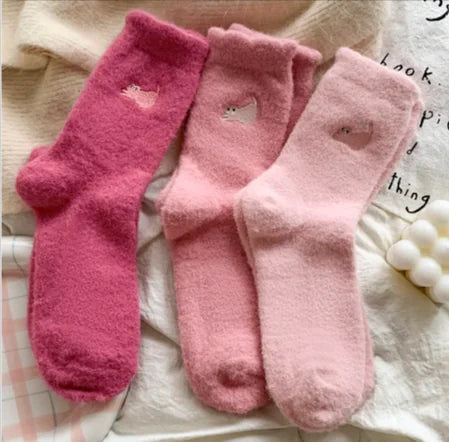 Women’s Thickened Plus Velvet Mid-Calf Warm Socks WEM Support (www.WEM.support)