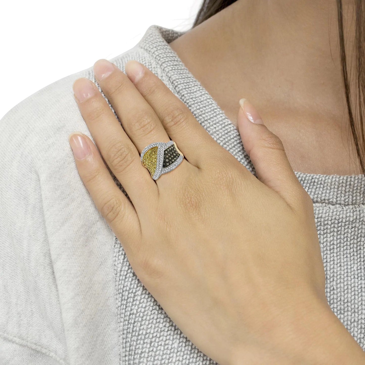 14K Yellow Gold Yellow, White, and Champagne Round-Cut Diamond Cross-over Ring (1 1/2 cttw, H-I Color, I1-I2 Clarity) WEM Support (www.WEM.support)